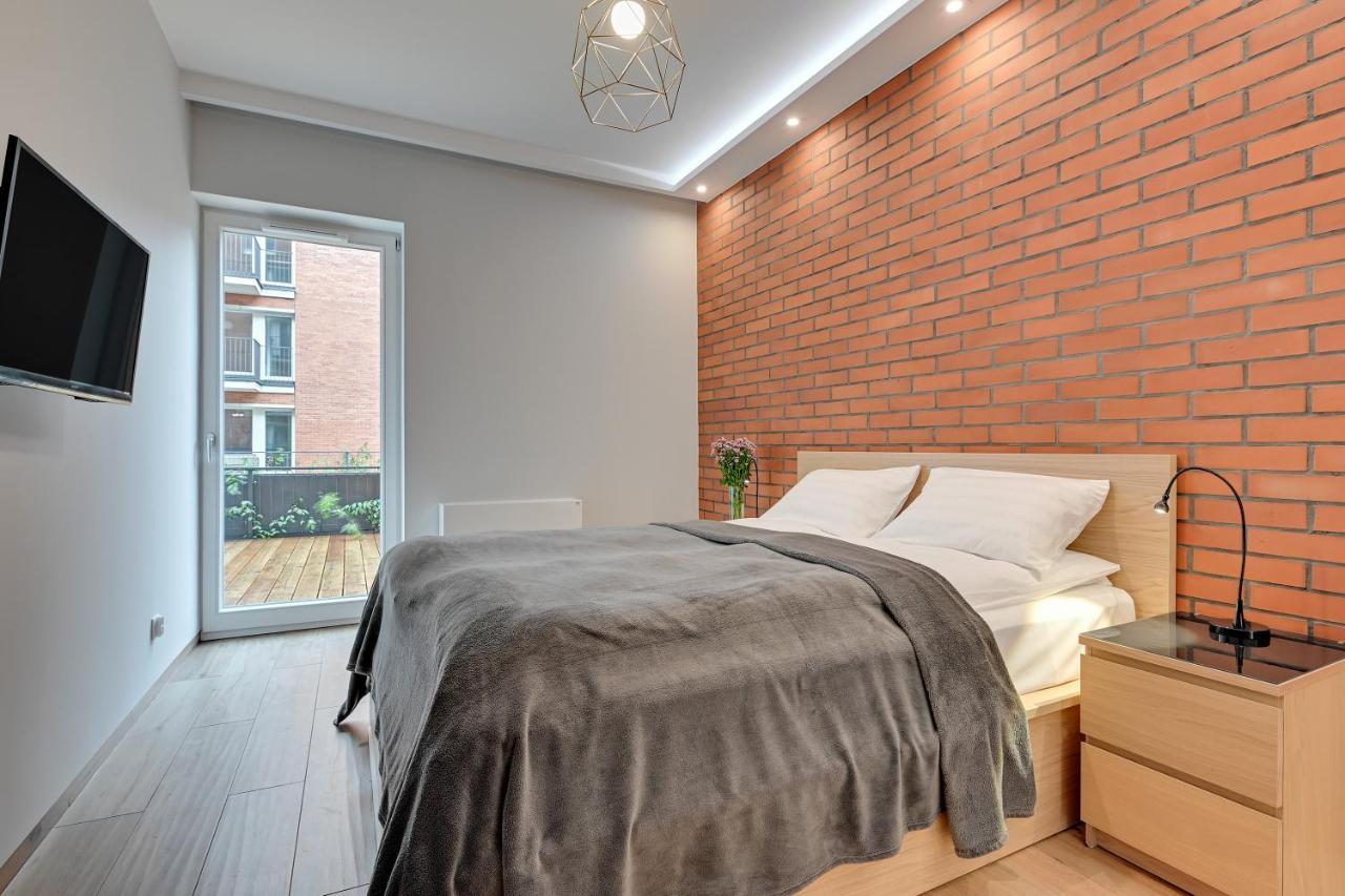 Central Apartment - Free Private Parking Gdansk Bagian luar foto