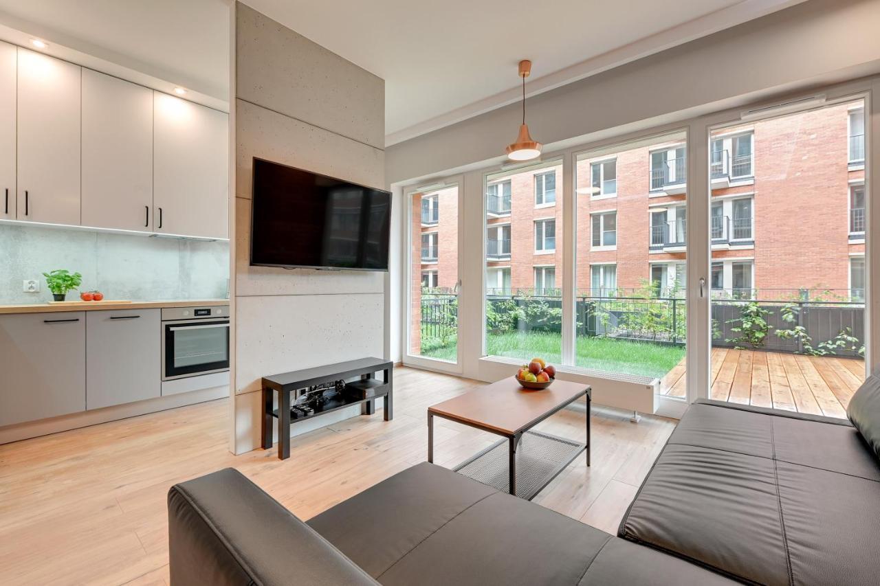Central Apartment - Free Private Parking Gdansk Bagian luar foto