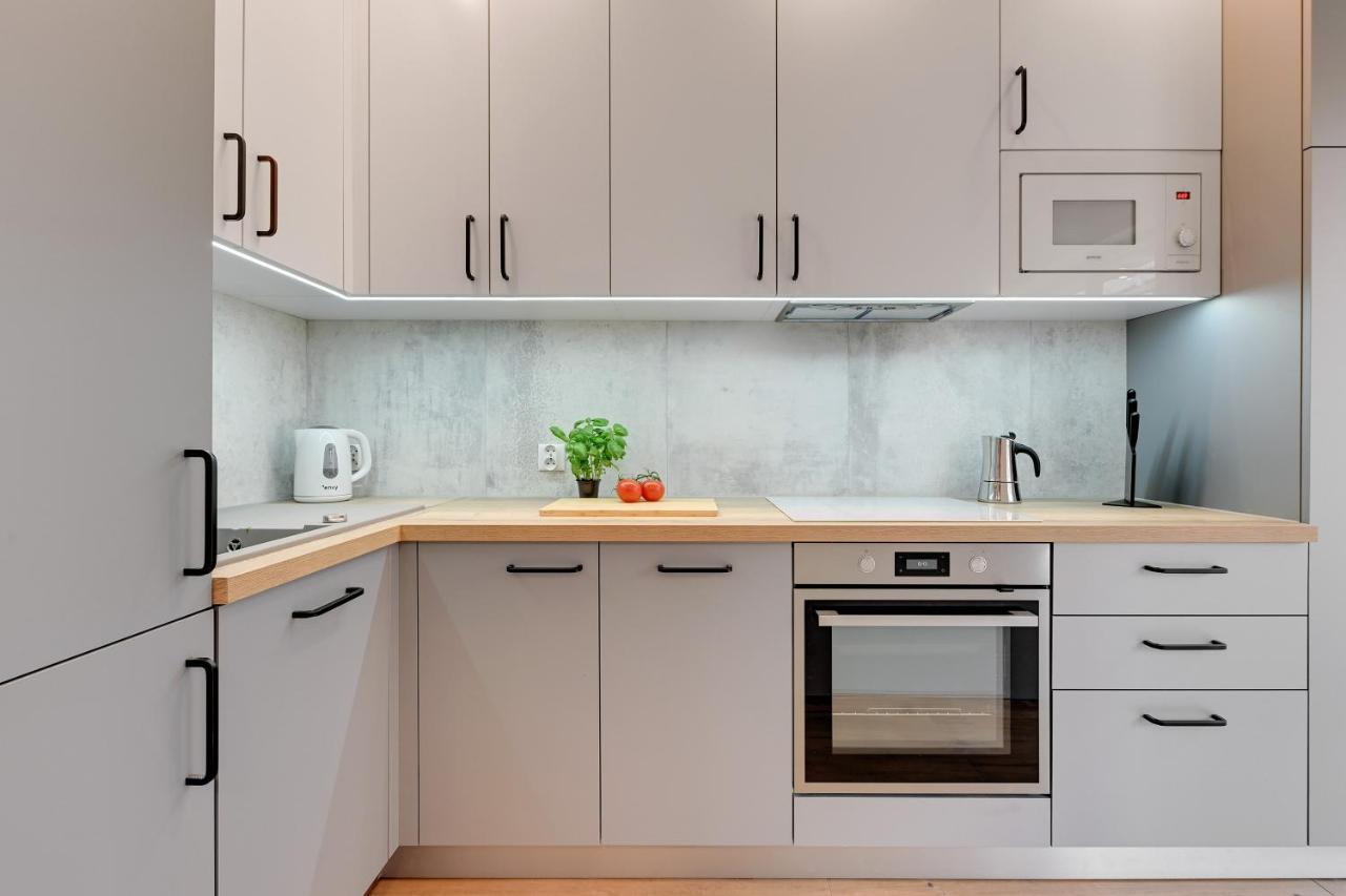 Central Apartment - Free Private Parking Gdansk Bagian luar foto