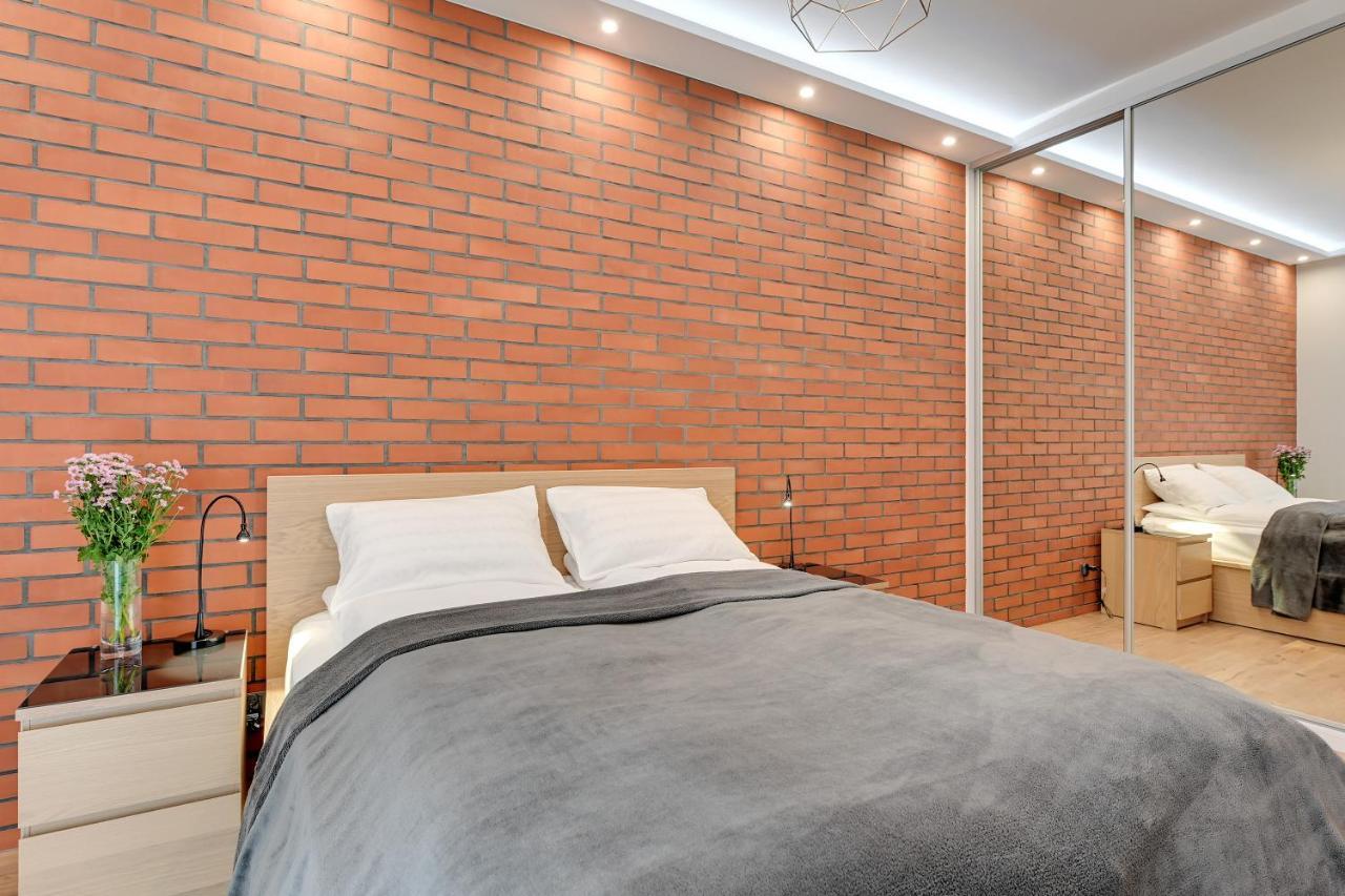 Central Apartment - Free Private Parking Gdansk Bagian luar foto
